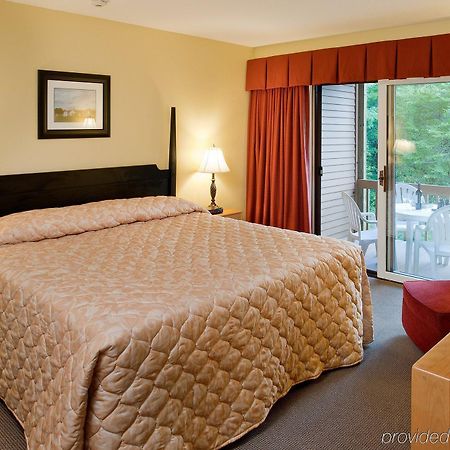 The Summit Resort Laconia Room photo